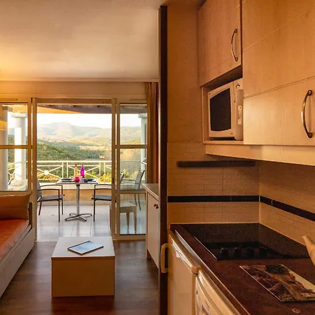 A Saint-raphael Avec Terrasse Et Piscine - Fr-1-504-609